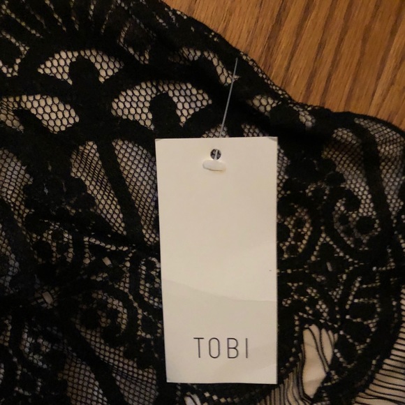 Tobi lace dress - Picture 3 of 4